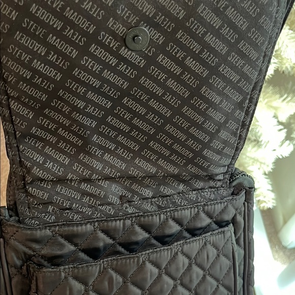 Steve Madden Black Quilted Crossbody Bag - Picture 6 of 7